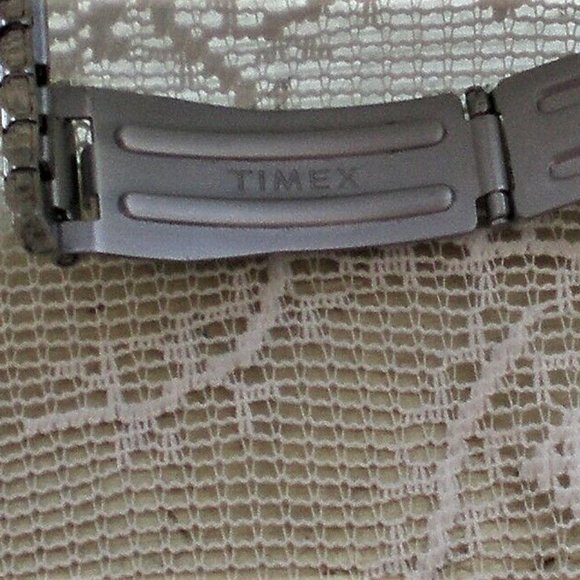 Timex Q Coca Cola 1971 Unity Collection 38mm Stainless Steel Peace Wristwatch - Picture 7 of 9